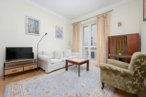 Klimatyczny Apartament z 2 Sypialniami i Balkonem by Noclegi Renters